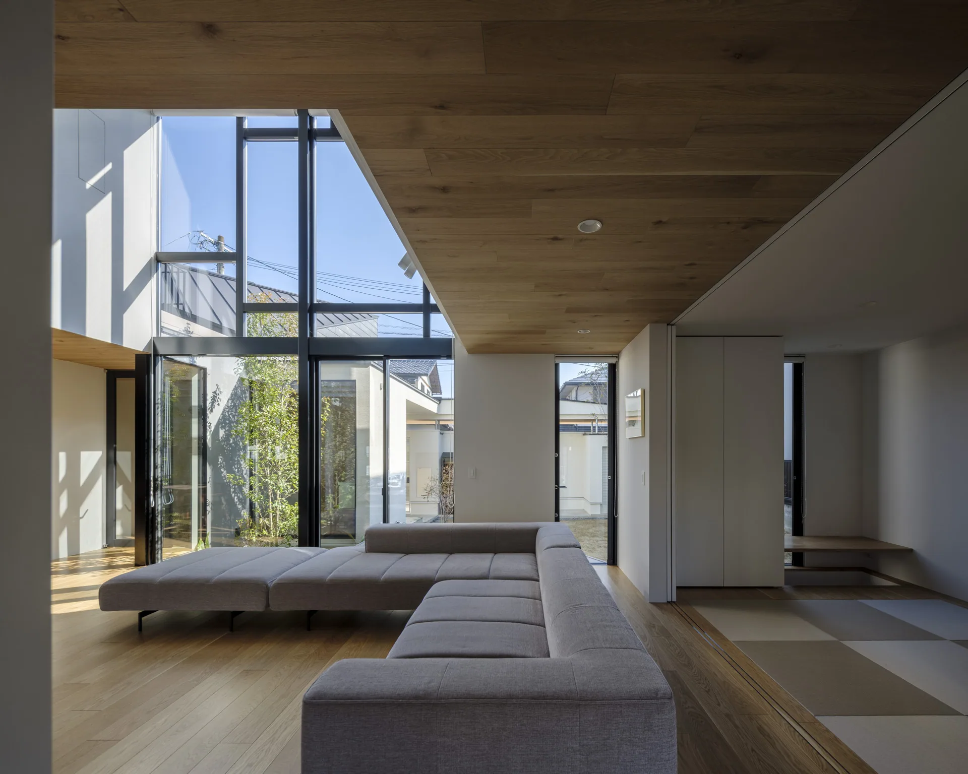 House Y Tasaki