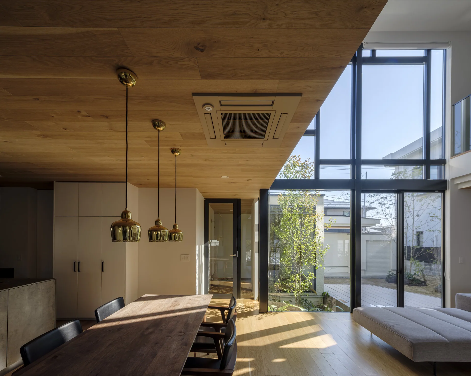House Y Tasaki