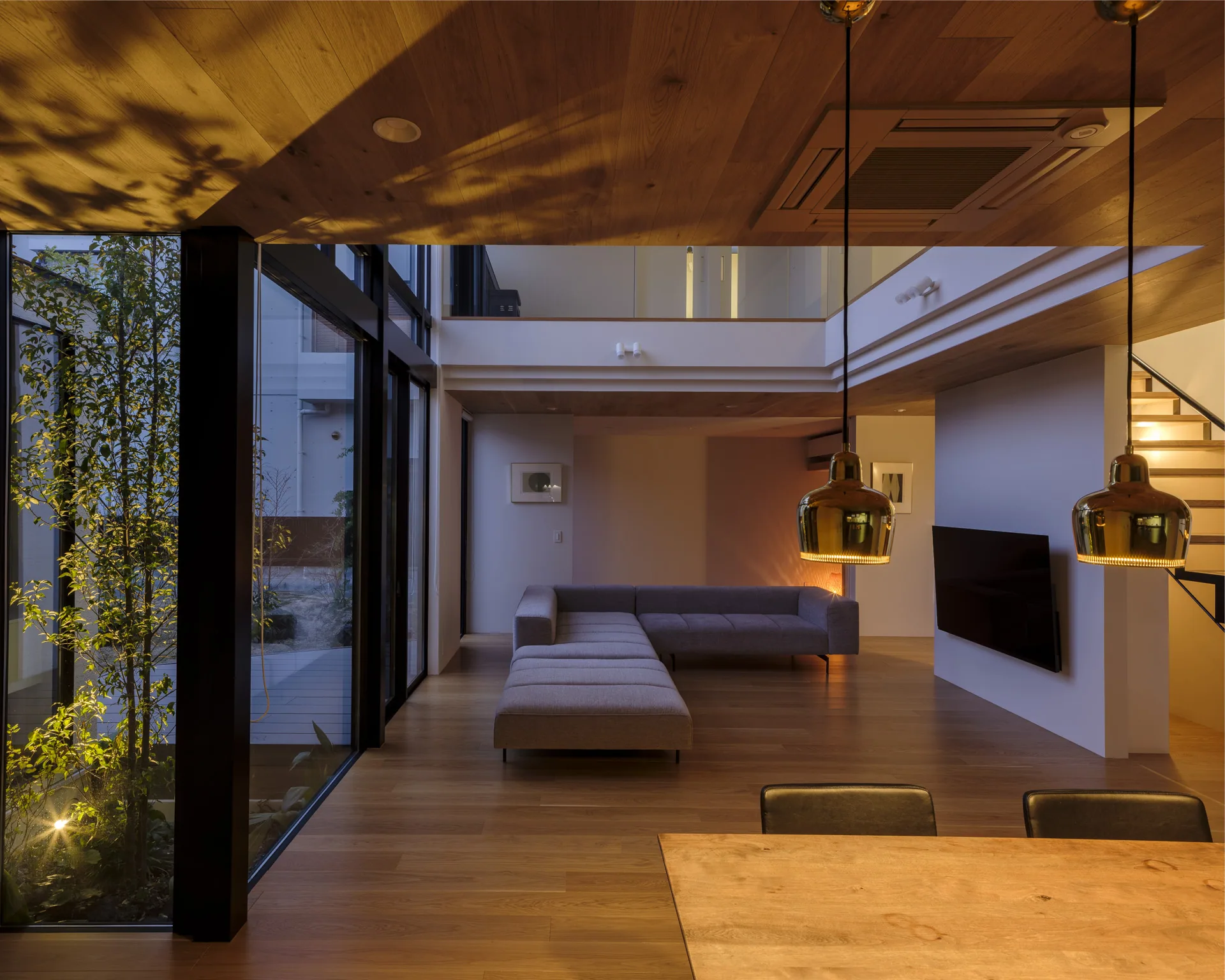 House Y Tasaki
