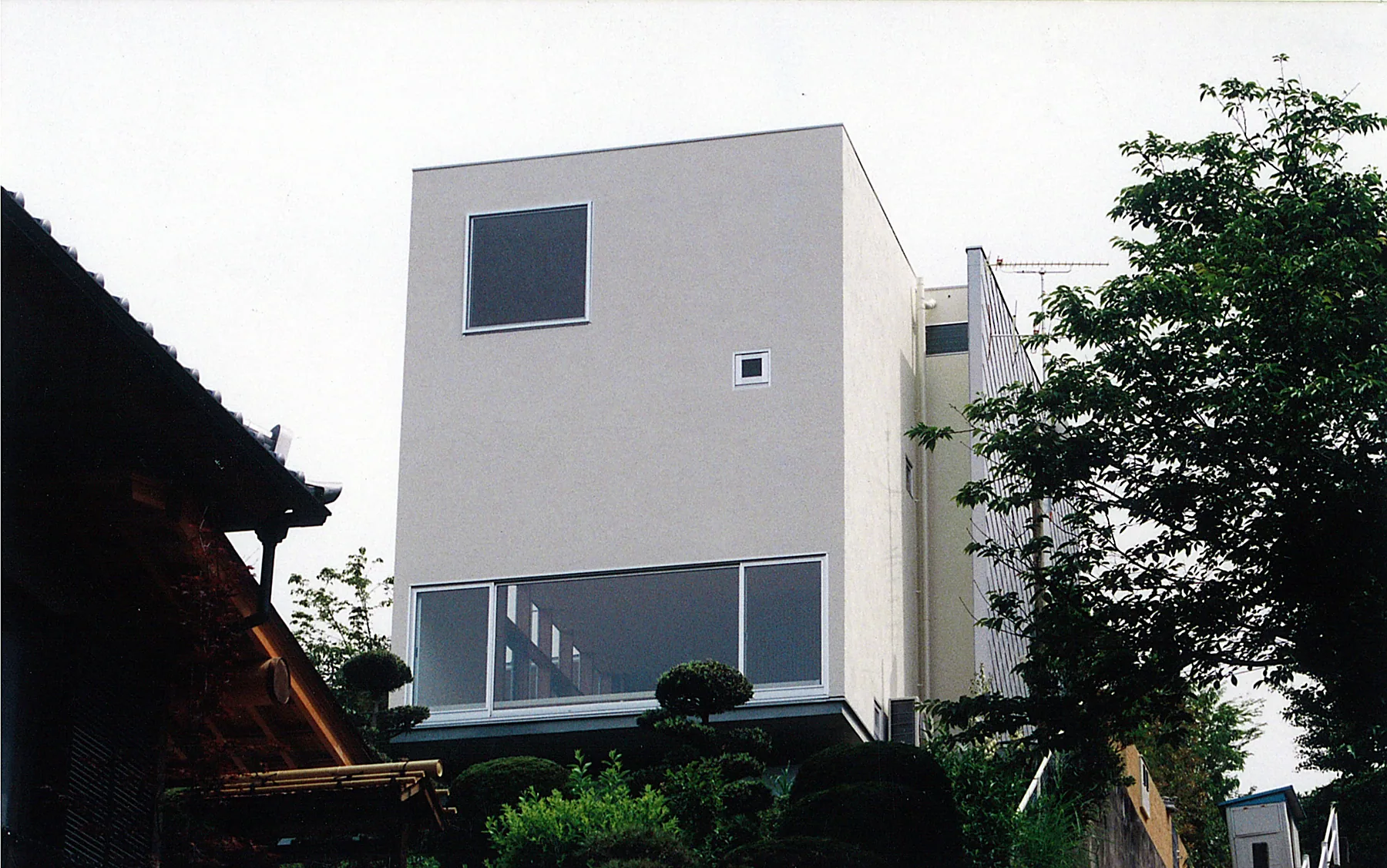 House K tsunoura