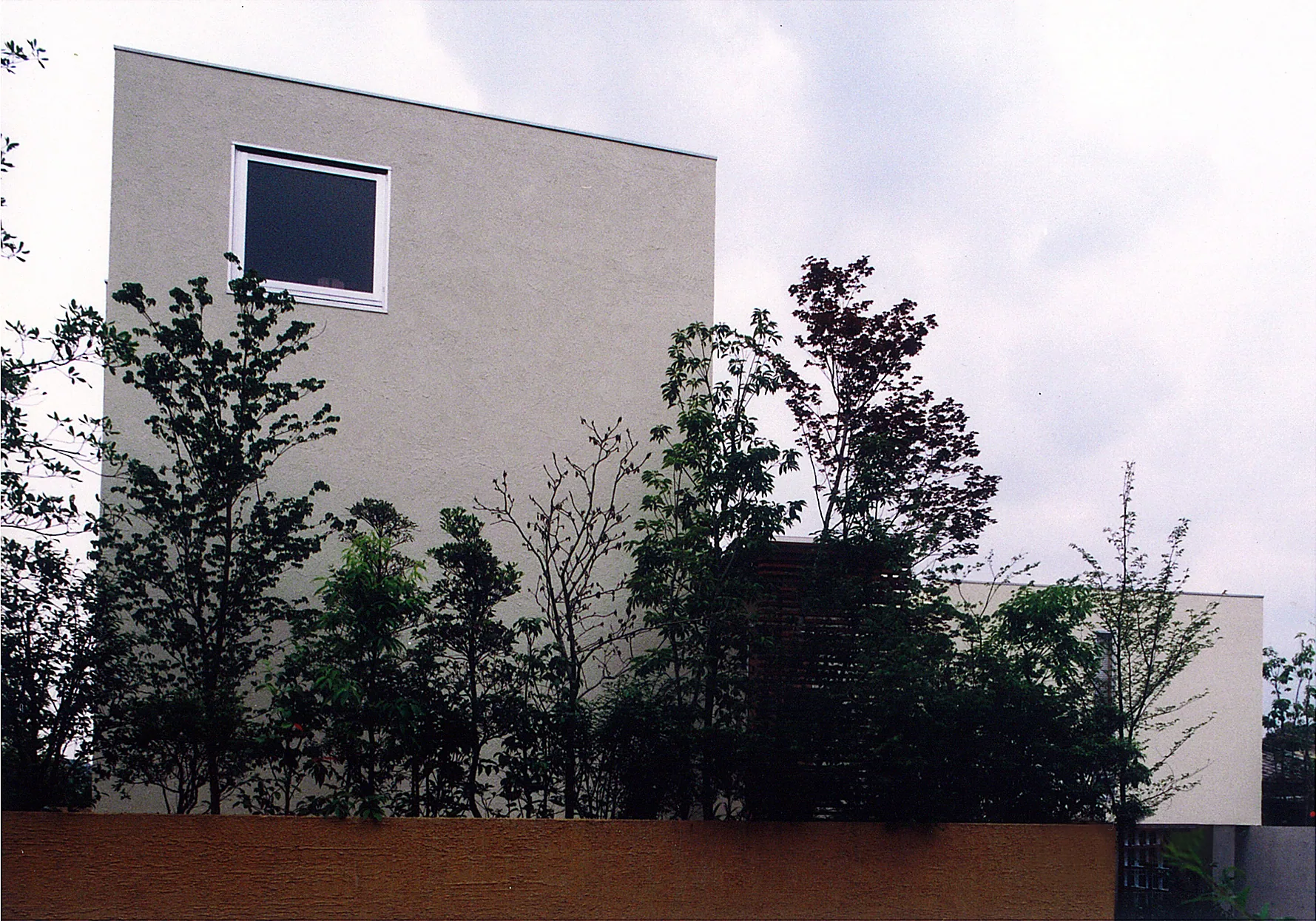 House K tsunoura